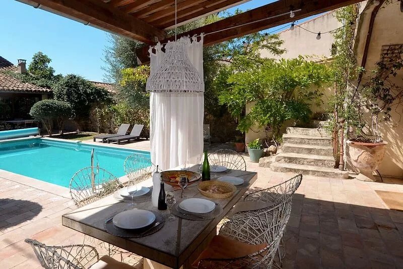 Beautiful village house with heated pool, air con, near Pezenas, Languedoc