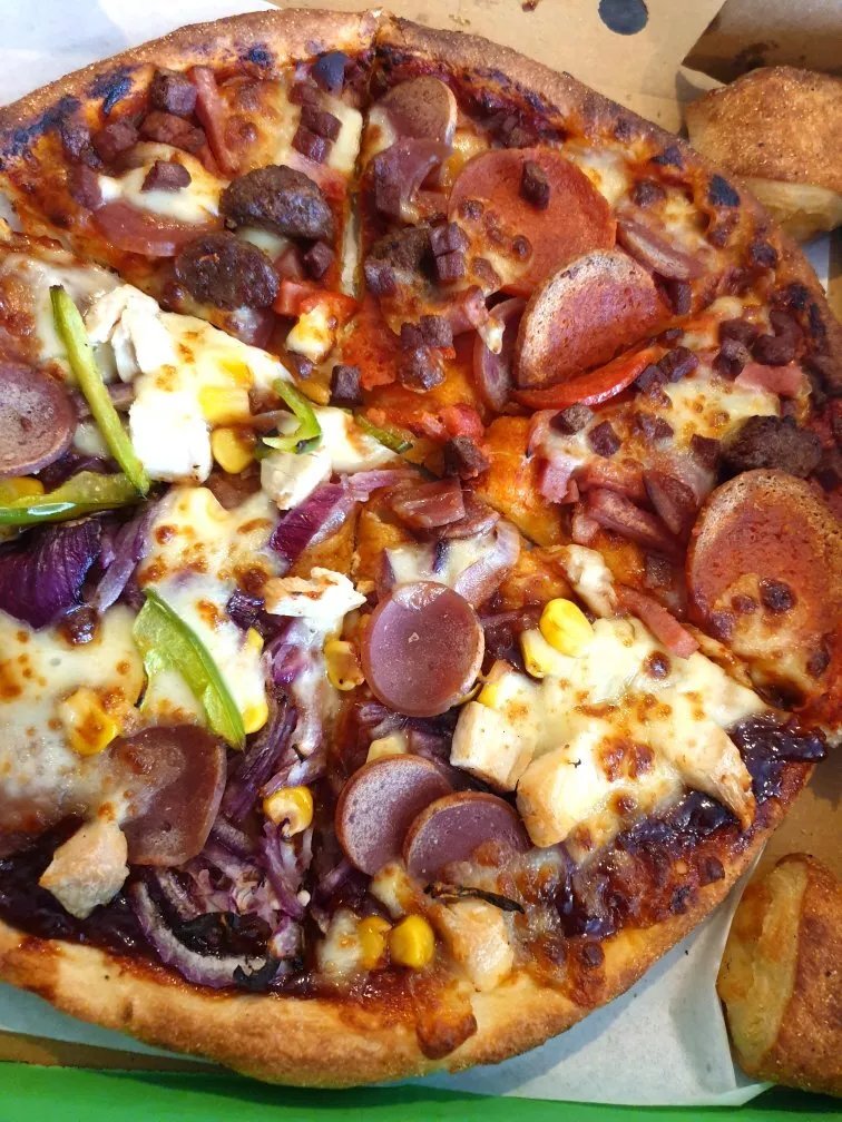 Caprinos Pizza