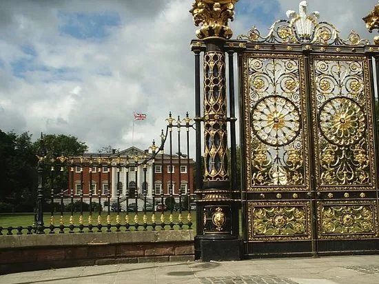 Warrington Town Hall