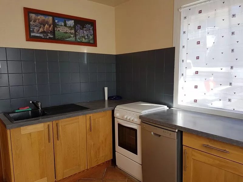 Pleasant 50 m2 apartment for 4 people with fireplace