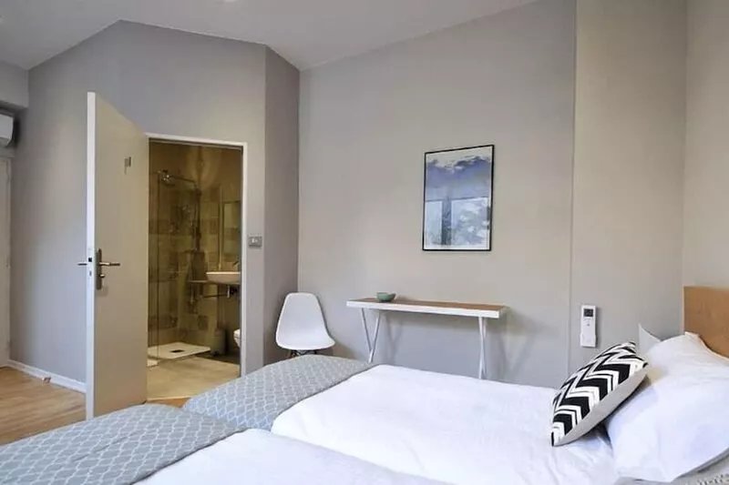 Charming new apartment in a beautiful villa a few steps from the center