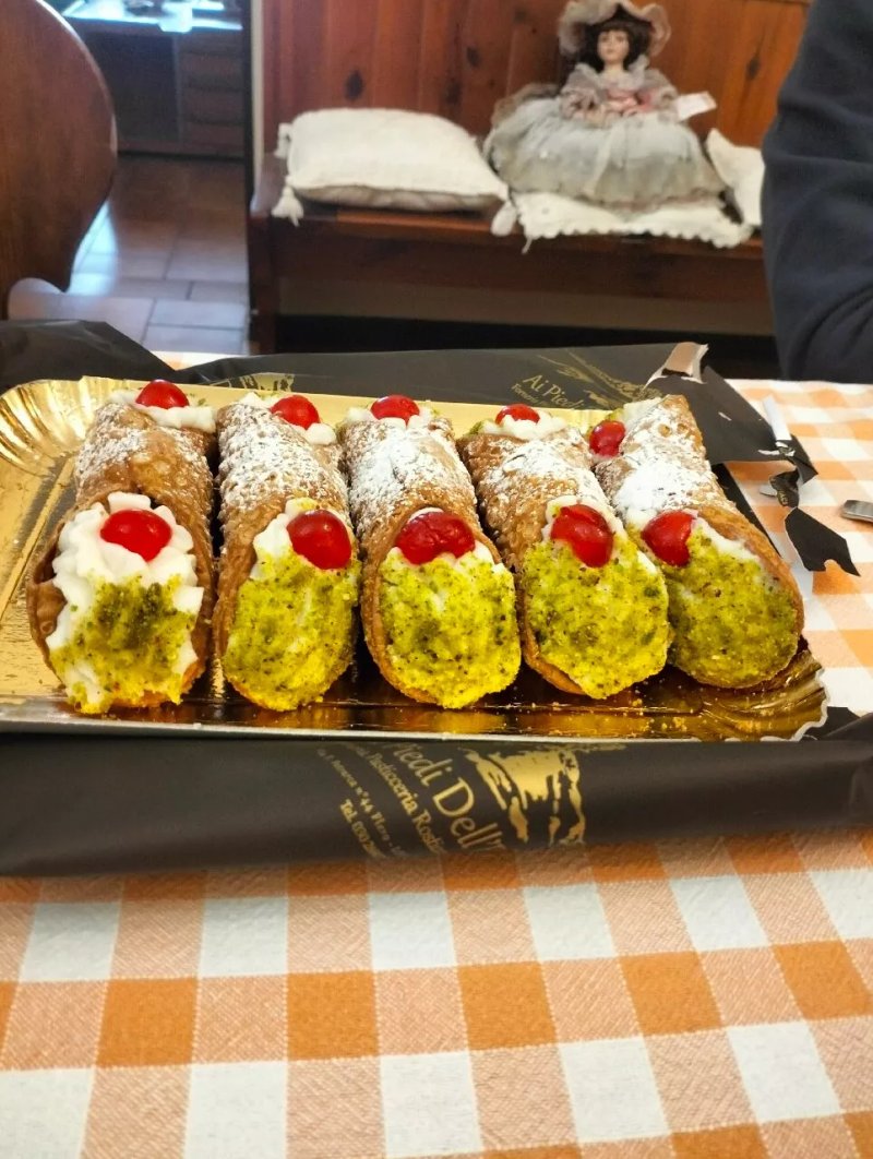 Ai Piedi Dell'Etna