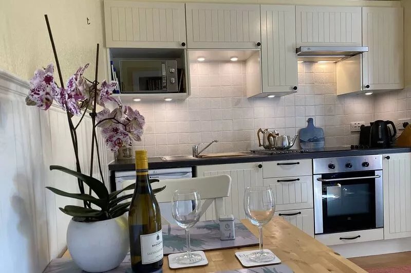 Situated in a Quiet Location With Off-street Parking. Ideal for Couples