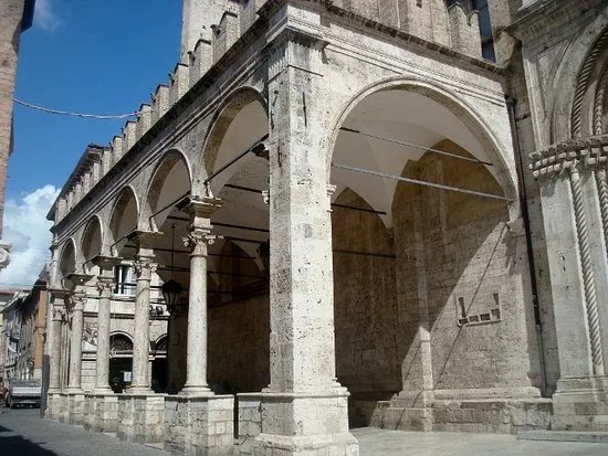 Loggia dei Mercanti