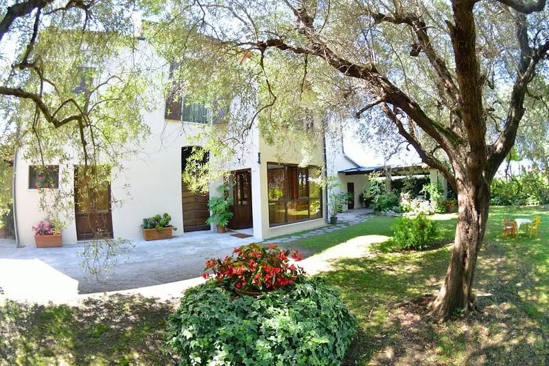 Country House / Farm House in Viareggio with 4 bedrooms sleeps 8