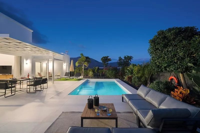Sunrise 2 | Stylish 3-bedroom villa with private pool