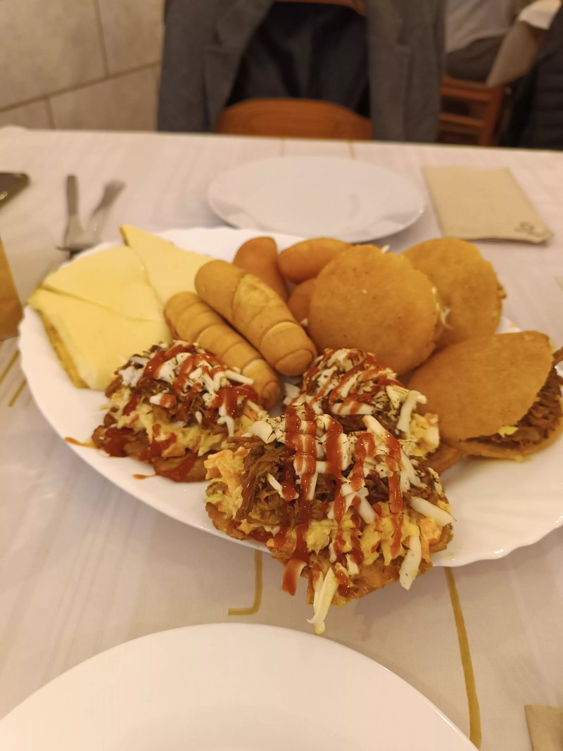 MOKA Restaurant Cafe