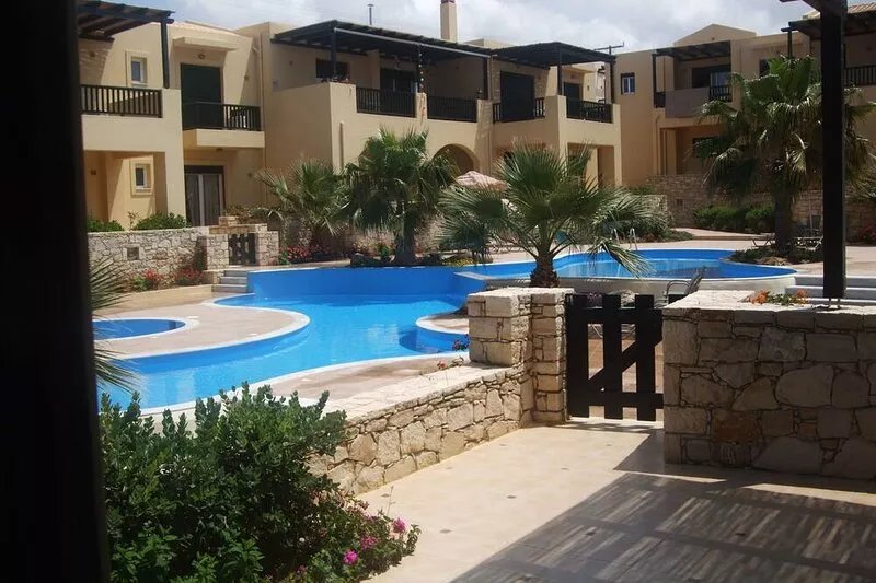 Family-friendly holiday home in beautiful park and pool environment near the sea