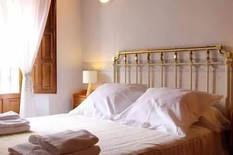 House of the Soria River for 7/8 people. Rustic House of the River in Soria