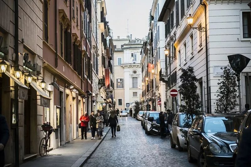 Beautiful apartment just steps from the Spanish Steps and the Trevi Fountain