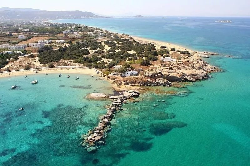 2mins from Agia Anna/Plaka beach, family-friendly, quiet with backyard + garden