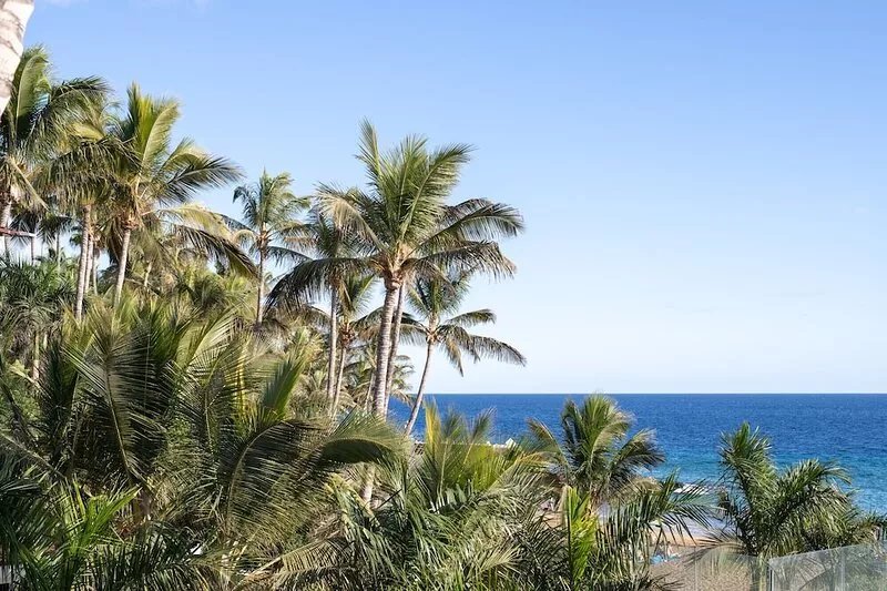 VISTA AJACHES | A romantic 2 bedroom bungalow at Playa Chica Beach