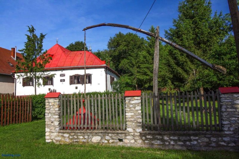 Vén Diofa Kuria