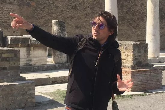 Tours with an archaeologist