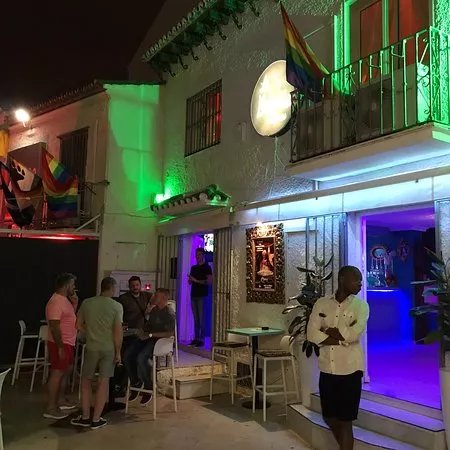 Destynee Cabaret Lounge