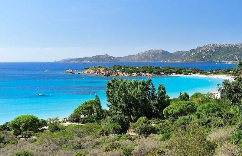 Villa Avec Piscine Privative Sécurisée au Coeur du Maquis