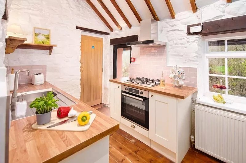 Cosy Cottage in a Beautiful Welsh Valley