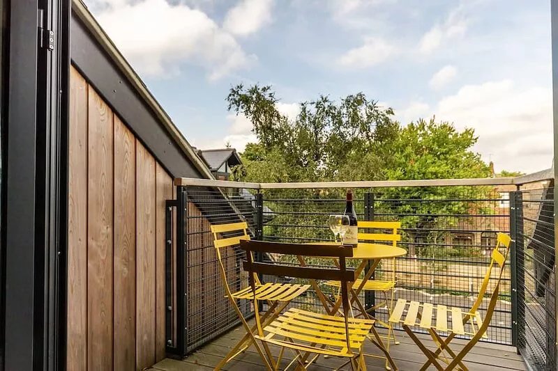 18 St Johns Mews -  a premium stay that sleeps 4 guests  in 2 bedrooms