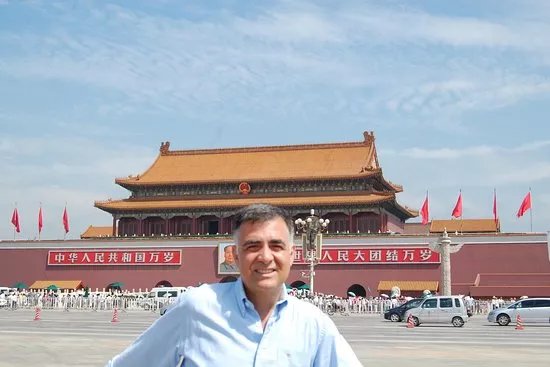 Javier Lozano & Viajes extraordinarios