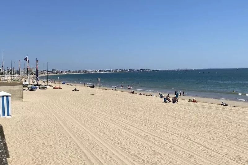 PORNICHET 30m in front of the beach luxury apartment 1/6Pers, private parking