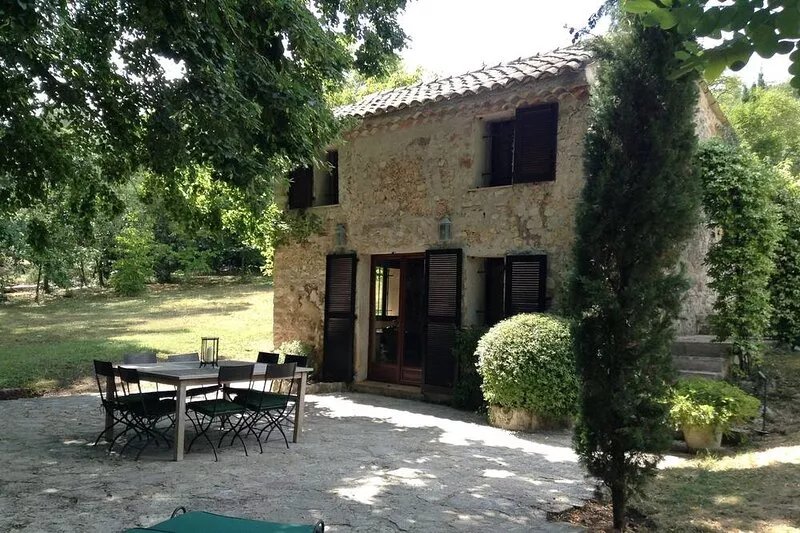 Cozy and spacious cottage between Mougin and Mouans-Sartoux