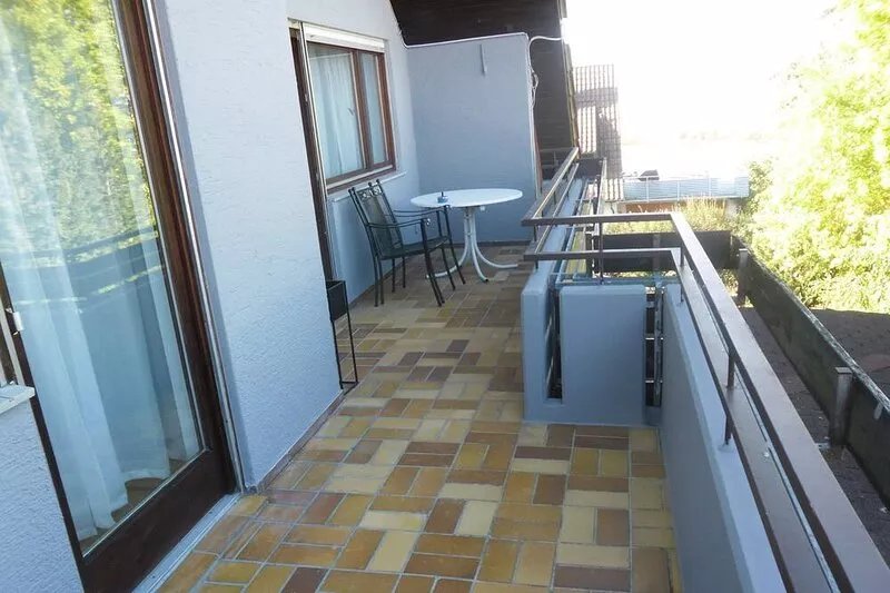 Large vacation apartment with a view over Lake Breitenau