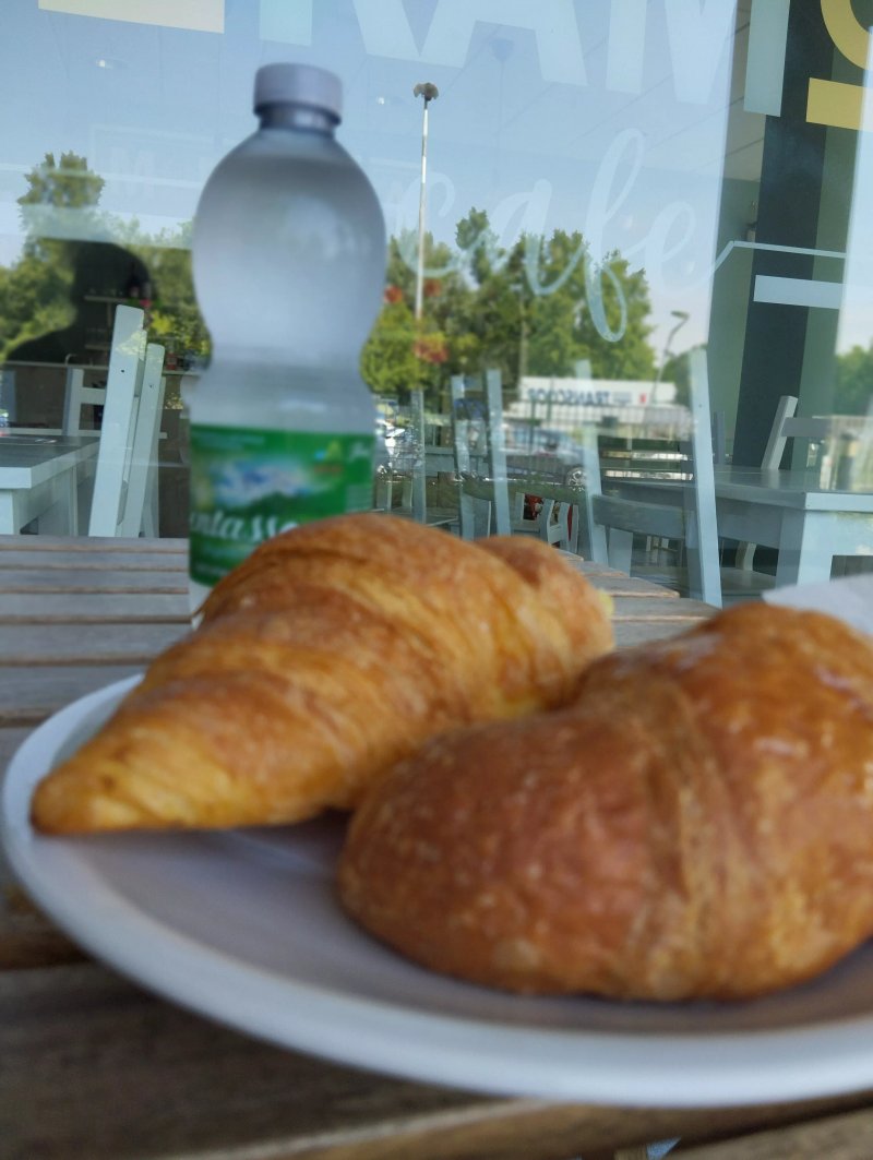 Mora Mora Cafe'