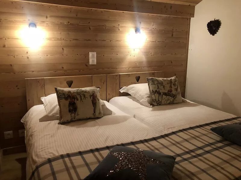 60m2. Center station 6 people. FREE WIFI. GARAGE