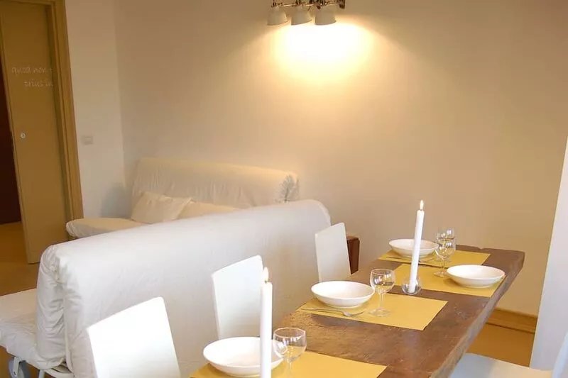 Your R (h) ome on Vatican's Edge! Minimal design and quiet next to the Vatican