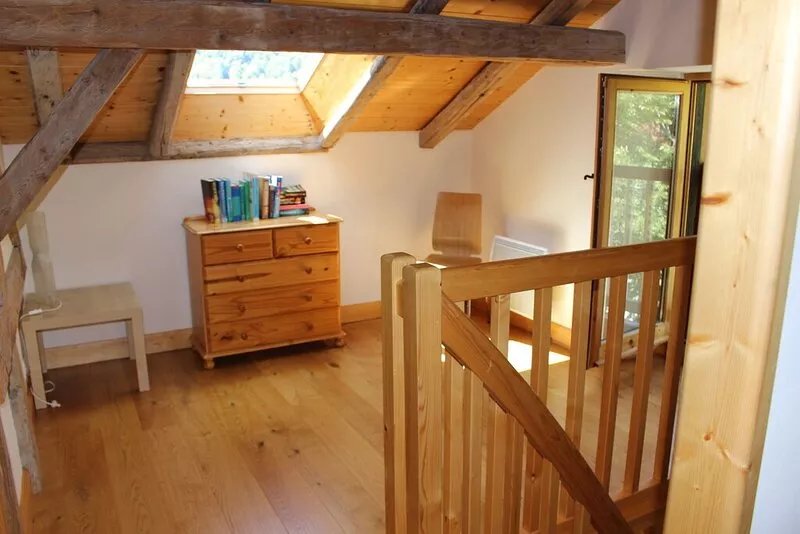 Cosy family-friendly duplexchalet apartment - ski to door, hiking. Pet.friendly