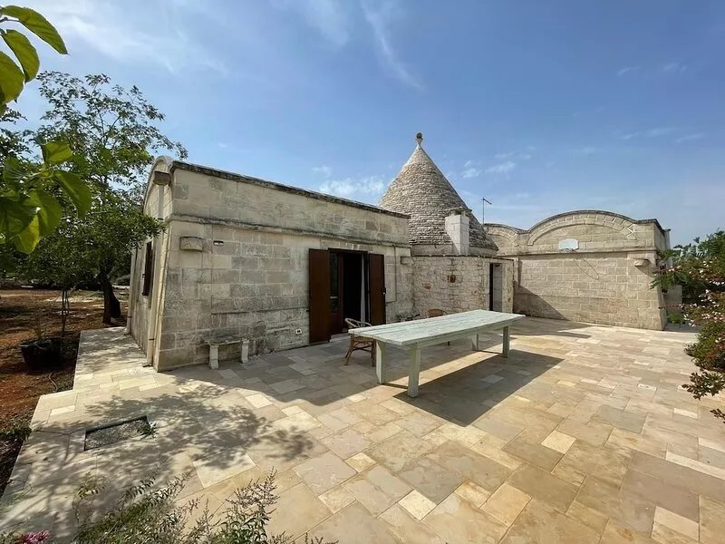 PROMOTION-Trulli delle acacie Resort with swimming pool, a short distance from