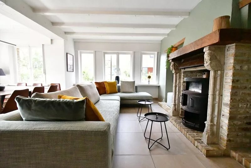 Large house for 20 people, 200 meters from the sea