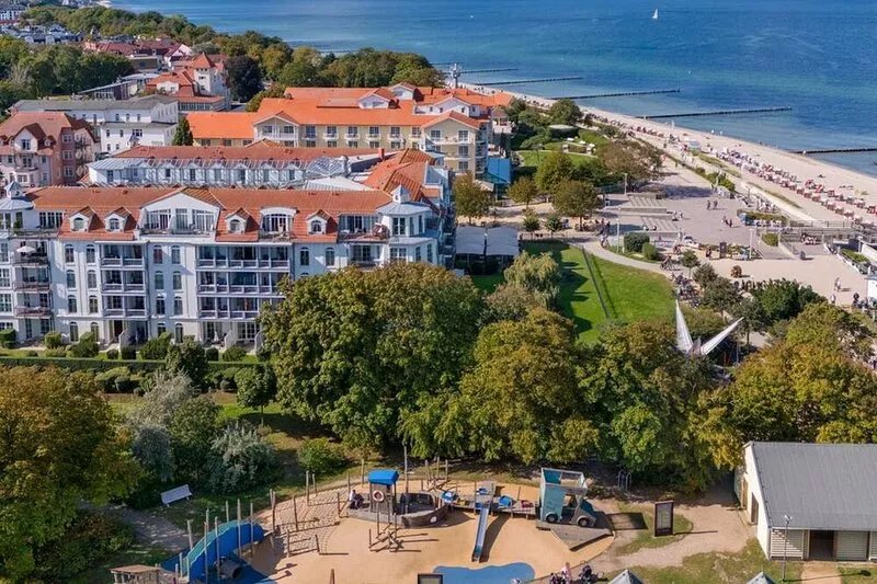 Beautiful vacation apartment on the Baltic Sea with a covered balcony in a