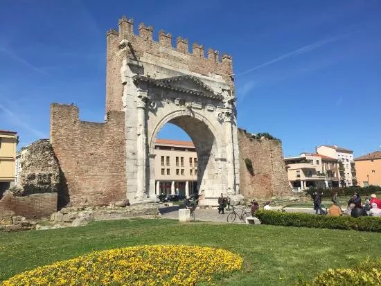 Arco d'Augusto