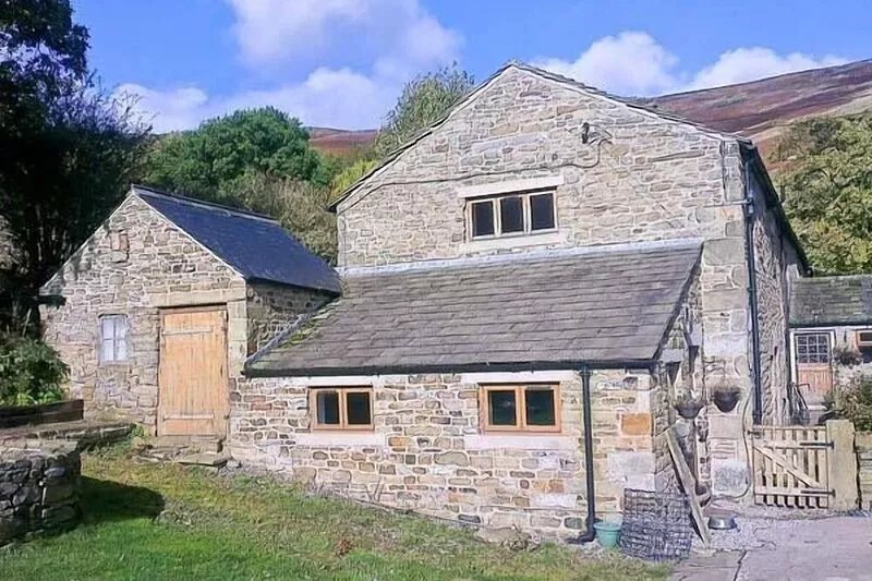 THE STABLES, family friendly, character holiday cottage in Edale