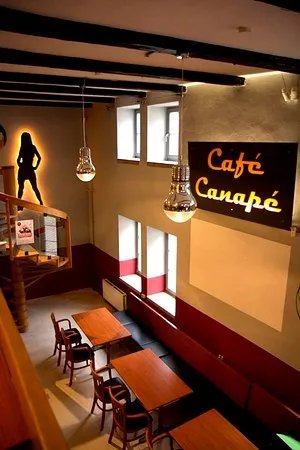 Studentenkneipe Cafe Canape