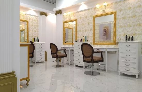 Royal's Hair & Body