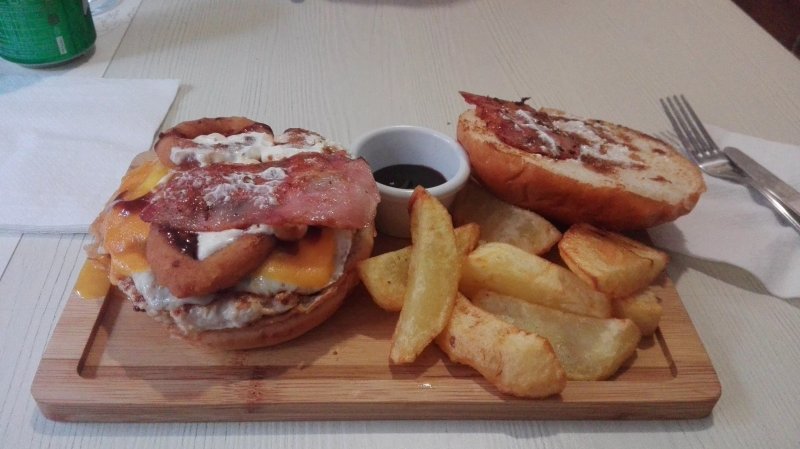 Mama Teresa Hot Dog & Burger