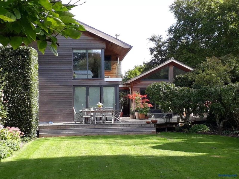Pound Orchard Bed And Breakfast