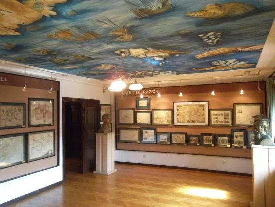 National Museum of Old Maps and Books (Muzeul Nakional al Harkilor si Carkii Vechi)
