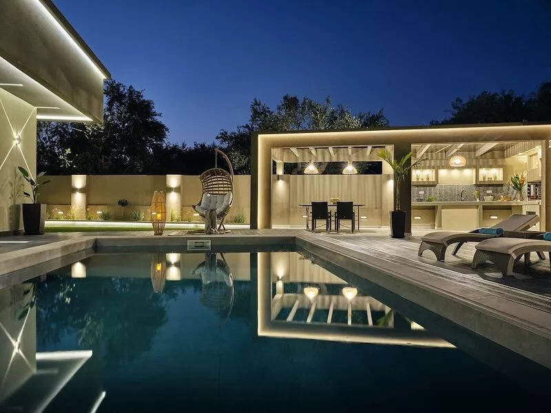 Minas Villa, a Magical Sanctuary with Heated Private Pool & Outdoor Playground
