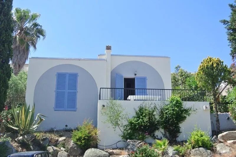 villa in residential area downtown