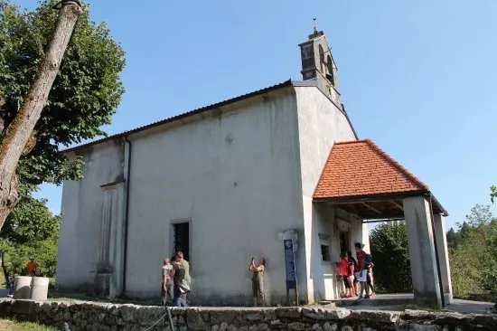 Cerkev Zalostne Matere bozje