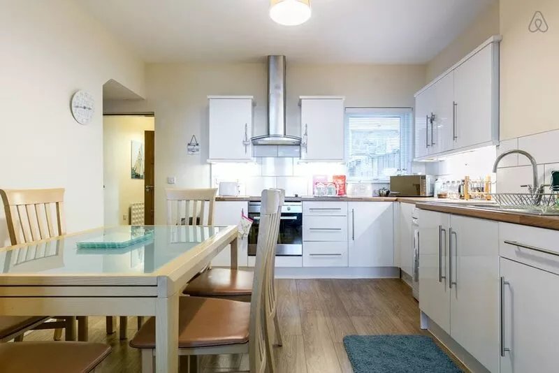 Ahoy Apartment Carrickfergus Front-line Sea-views and Super Comfy!