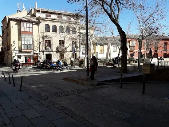 Plaza Padre Juan de Mariana