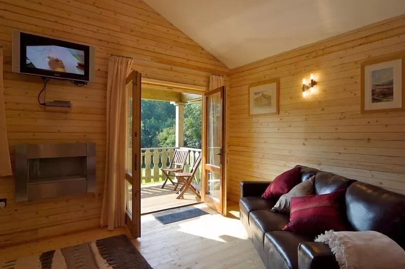 Honeysuckle Single Storey Log Cabin, sleeps up to 4