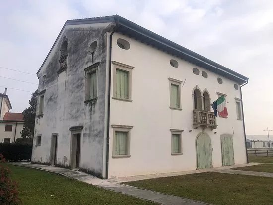 Villa Altan, Sandre
