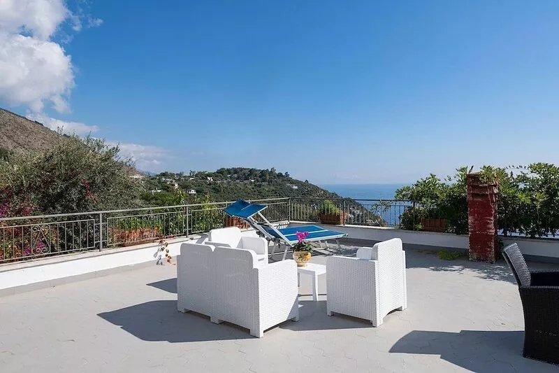 Villa Marinella close to the sea with private pool