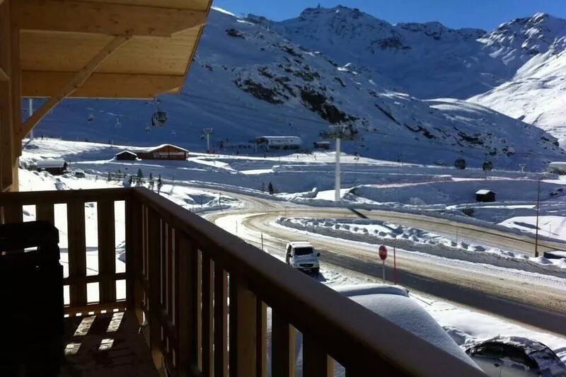 Rare Val Thorens Superb apartment in detached chalet.  Calm, cocooning.