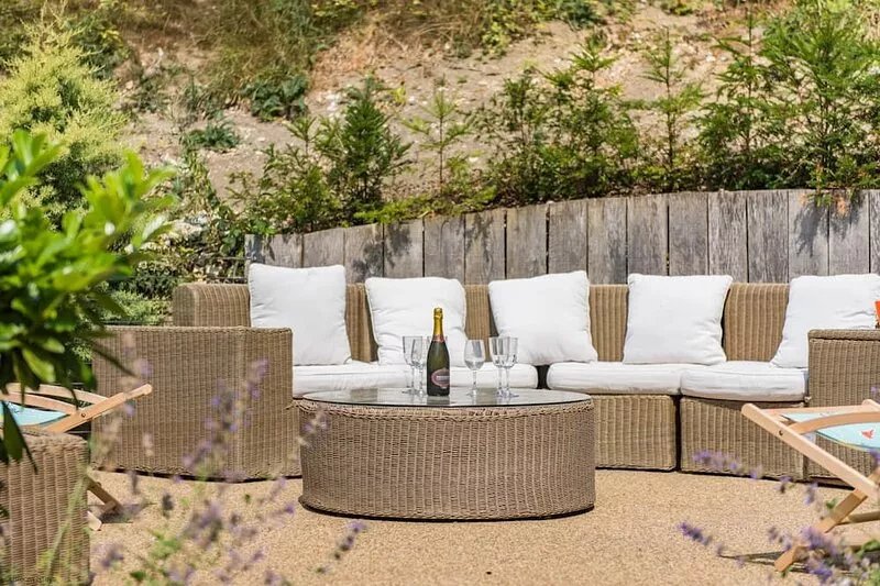 Hockley House by Bloom Stays -  Ideal for family groups, and groups of friends